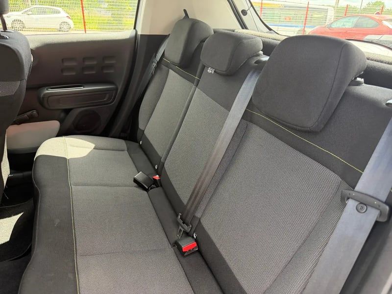 Photo de la voiture CITROEN C3 PureTech 82 Feel