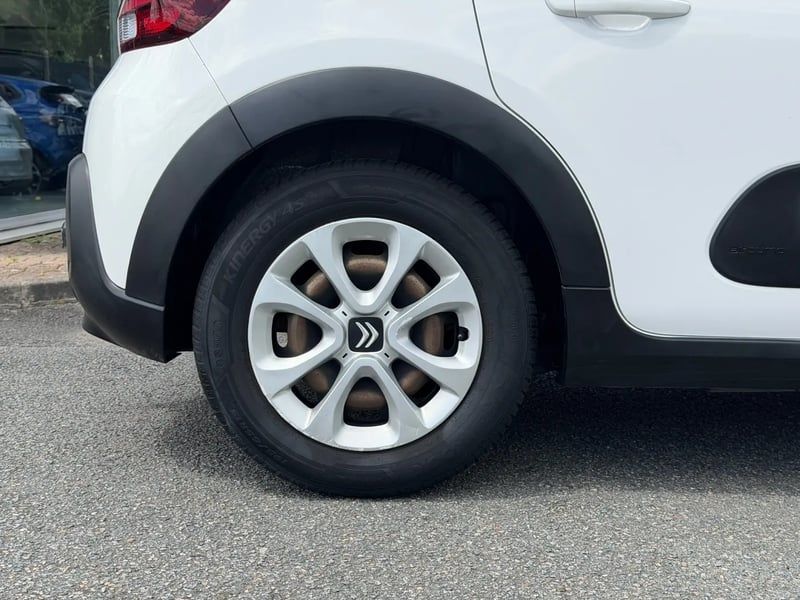 Photo de la voiture CITROEN C3 PureTech 82 Feel