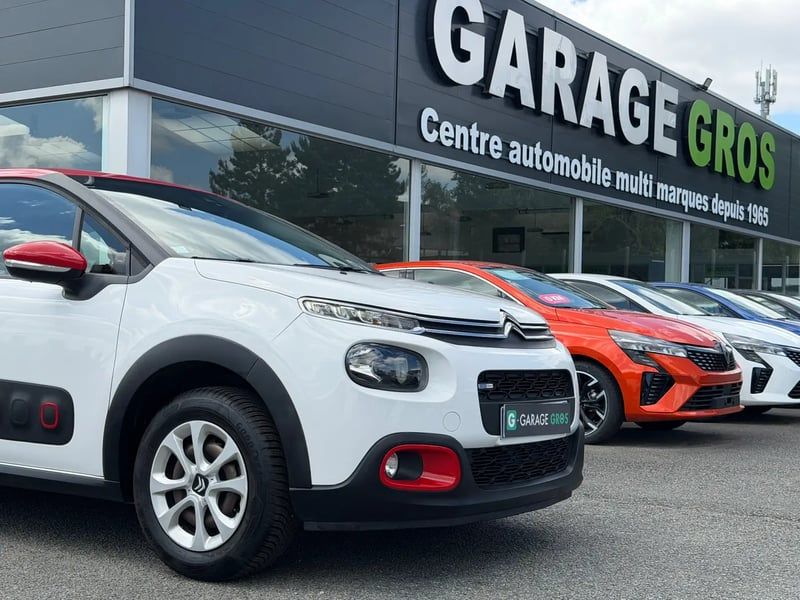 Photo de la voiture CITROEN C3 PureTech 82 Feel