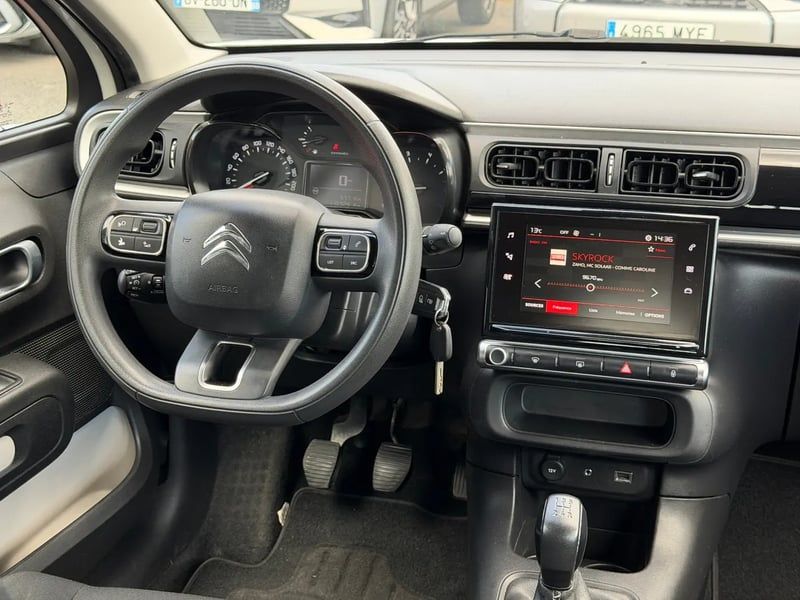 Photo de la voiture CITROEN C3 PureTech 82 Feel