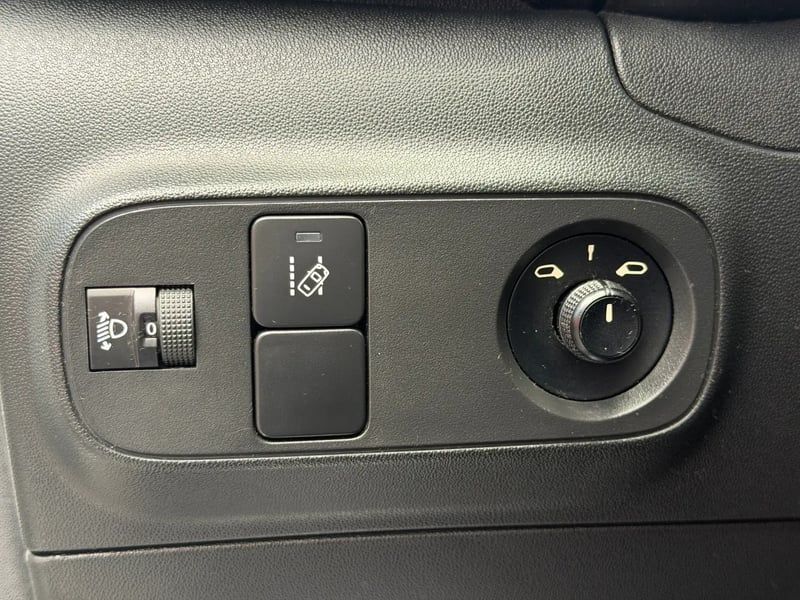 Photo de la voiture CITROEN C3 PureTech 82 Feel