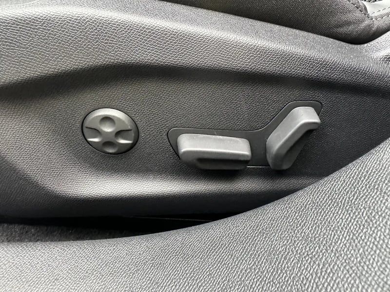 Photo de la voiture PEUGEOT 308 BlueHDi 130ch S&S EAT8 GT