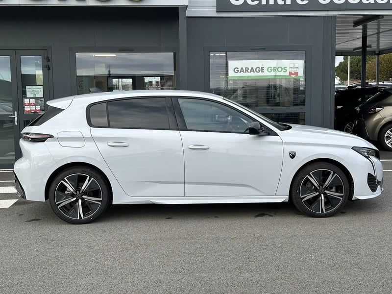 Photo de la voiture PEUGEOT 308 BlueHDi 130ch S&S EAT8 GT