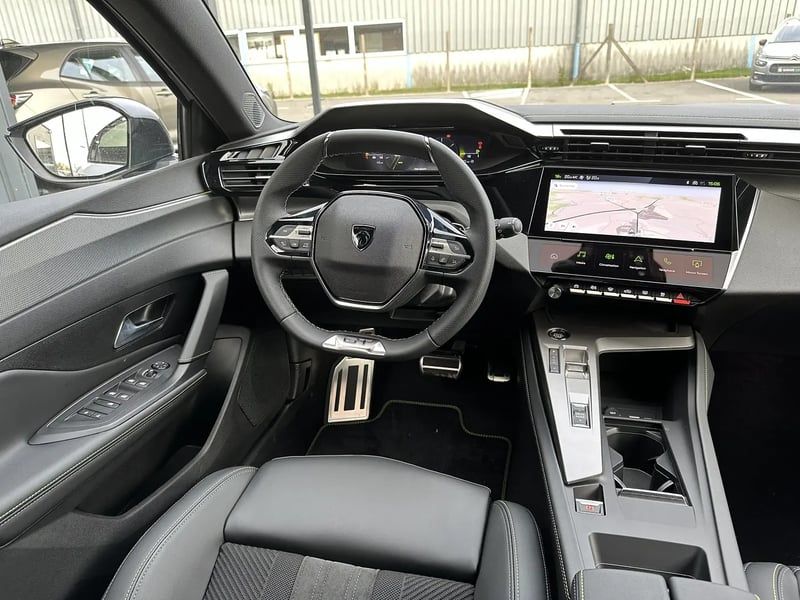 Photo de la voiture PEUGEOT 308 BlueHDi 130ch S&S EAT8 GT