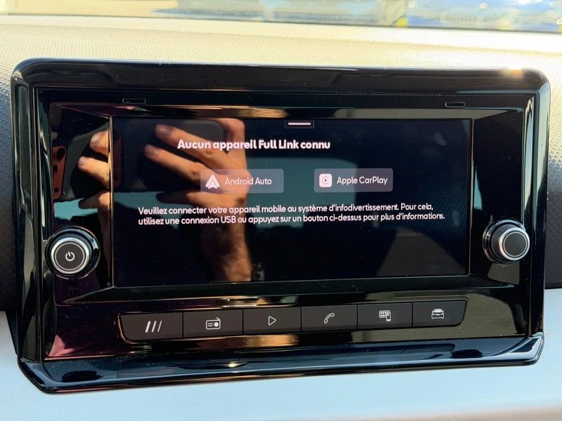 Photo de la voiture SEAT ARONA 1.0 TSI 110 ch Start/Stop BVM6 Style Business