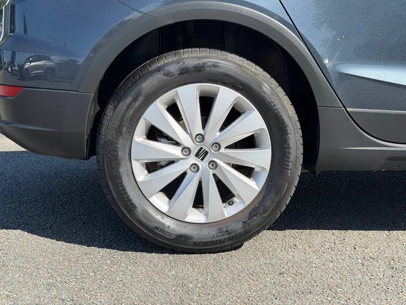 Photo de la voiture SEAT ARONA 1.0 TSI 110 ch Start/Stop BVM6 Style Business