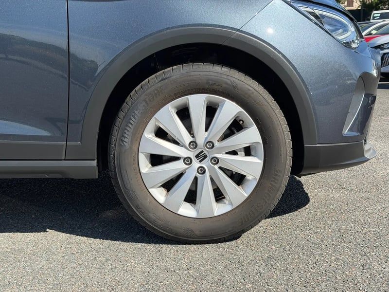 Photo de la voiture SEAT ARONA 1.0 TSI 110 ch Start/Stop BVM6 Style Business