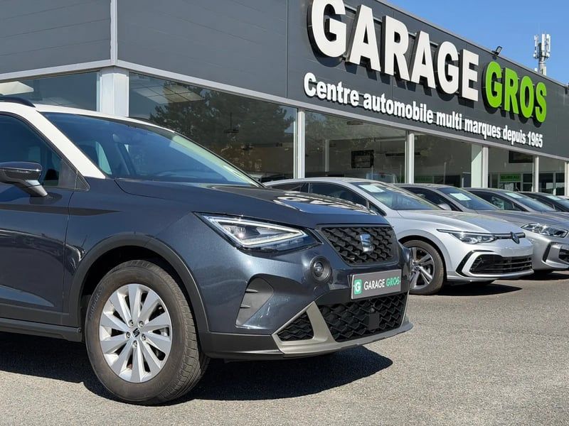 Photo de la voiture SEAT ARONA 1.0 TSI 110 ch Start/Stop BVM6 Style Business