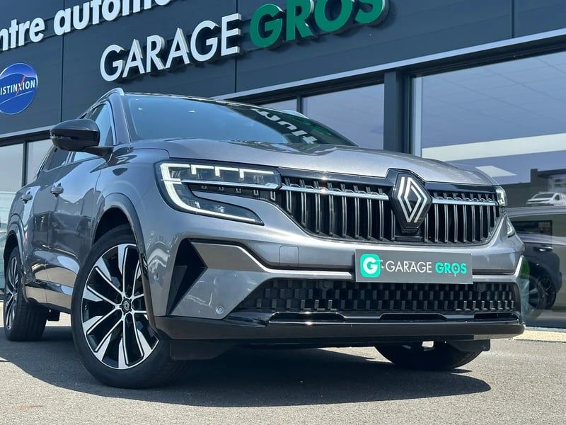 Photo de la voiture RENAULT ESPACE VI E-Tech hybrid 200 Techno