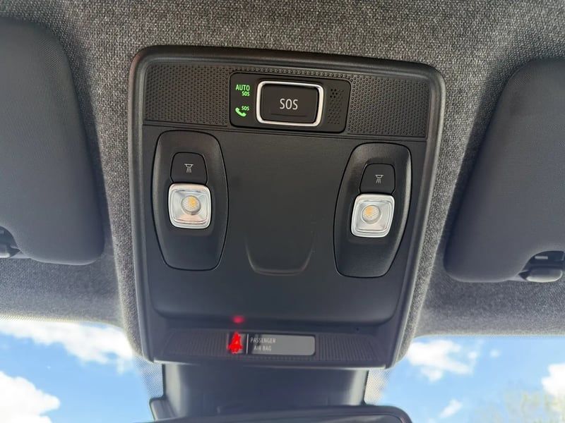 Photo de la voiture RENAULT CAPTUR E-Tech full hybrid 145 ch Techno