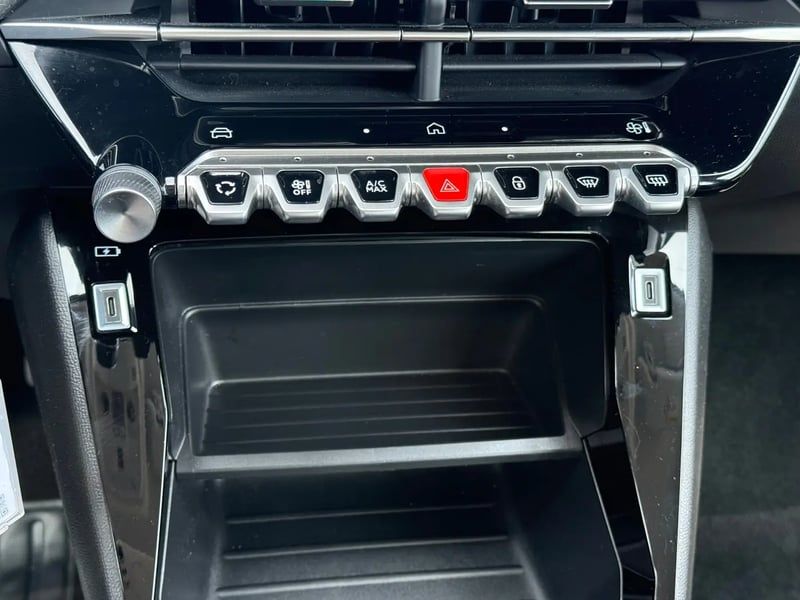 Photo de la voiture PEUGEOT 208 100 S&S BVM6 Style