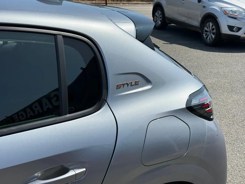 Photo de la voiture PEUGEOT 208 100 S&S BVM6 Style