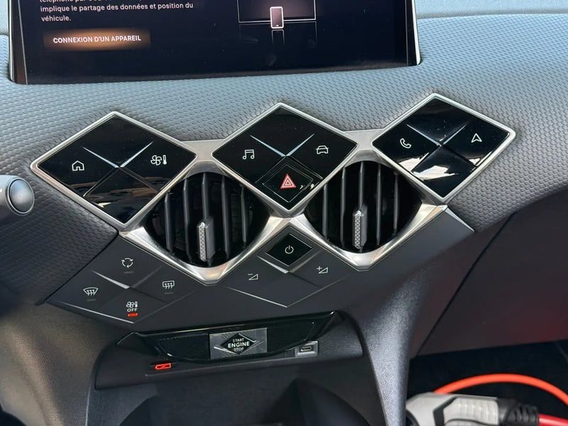 Photo de la voiture DS DS 3 ELECTRIQUE E-Tense Rivoli