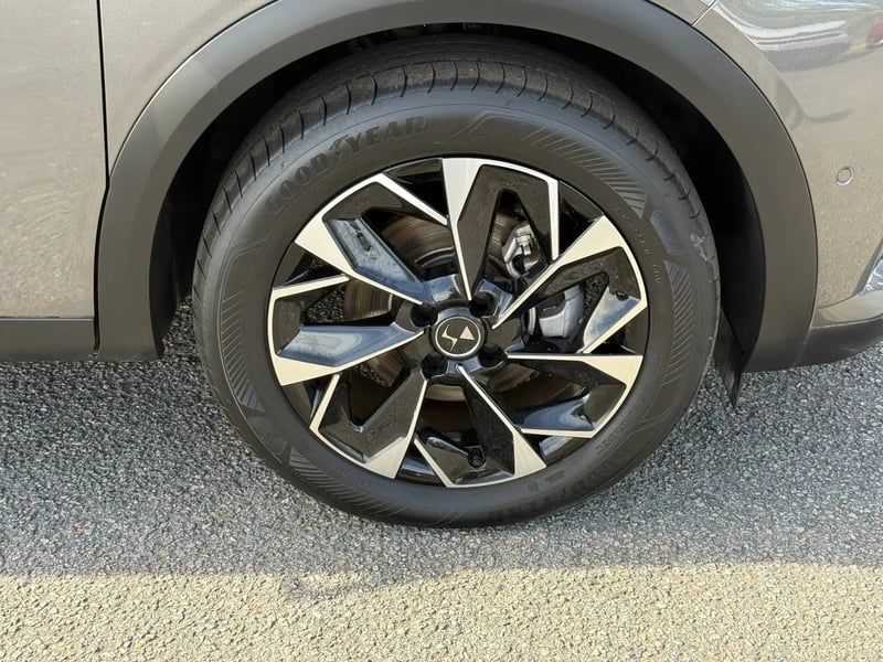 Photo de la voiture DS DS 3 ELECTRIQUE E-Tense Rivoli