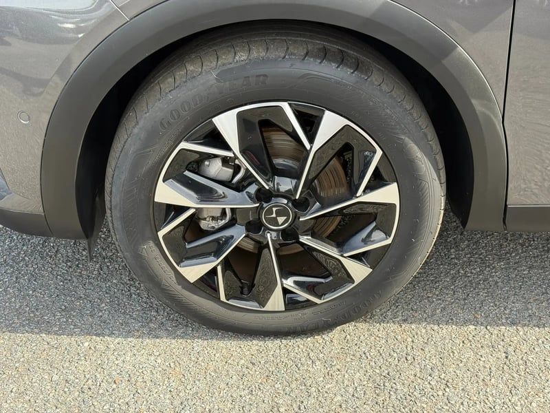 Photo de la voiture DS DS 3 ELECTRIQUE E-Tense Rivoli