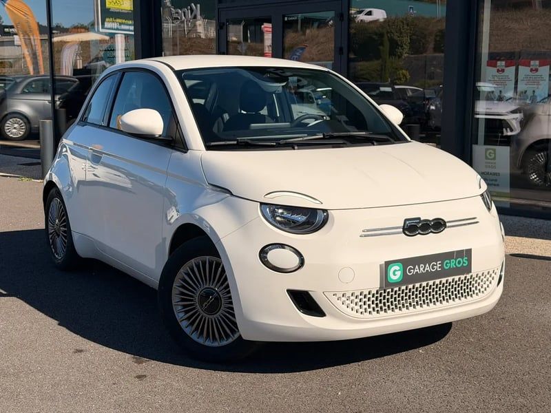 Photo de la voiture FIAT 500e BERLINE 500 e 118 ch Nouvelle 500