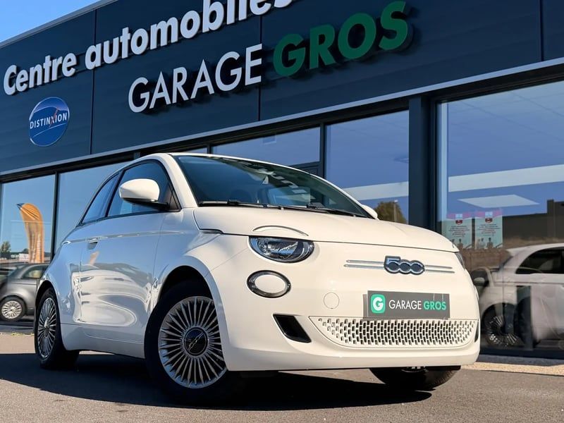 Photo de la voiture FIAT 500e BERLINE 500 e 118 ch Nouvelle 500