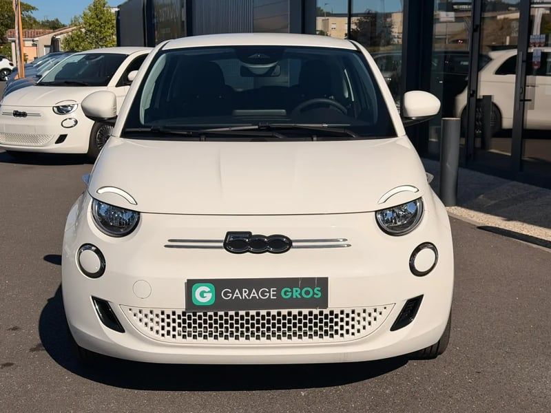 Photo de la voiture FIAT 500e BERLINE 500 e 118 ch Nouvelle 500