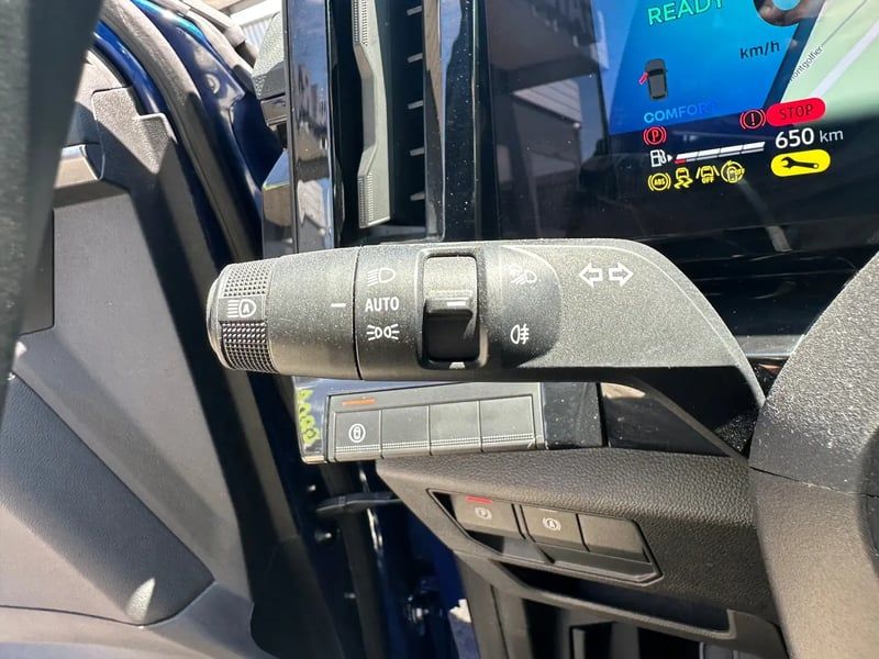 Photo de la voiture RENAULT AUSTRAL E-Tech full hybrid 200 GSR2 Techno