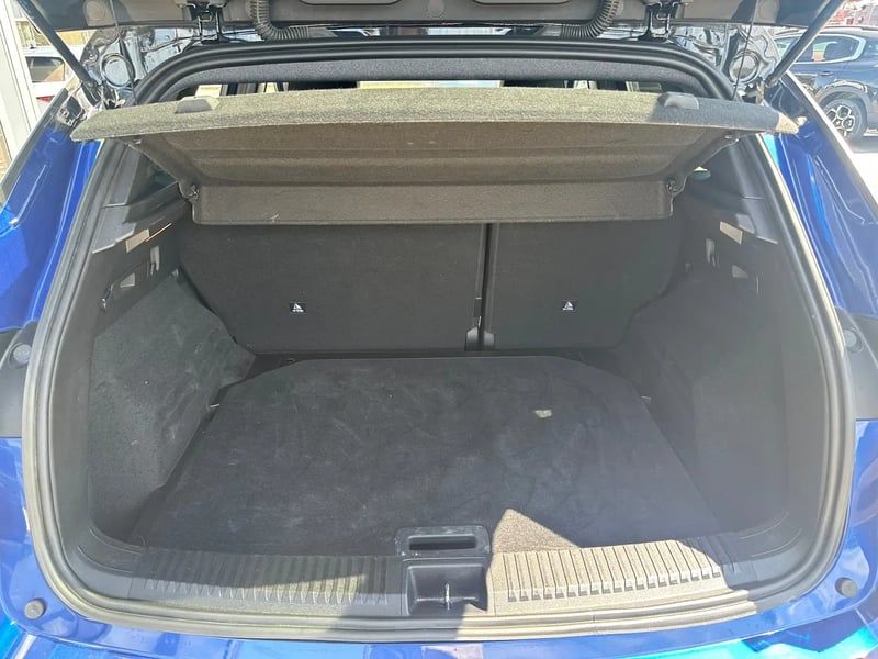 Photo de la voiture RENAULT AUSTRAL E-Tech full hybrid 200 GSR2 Techno