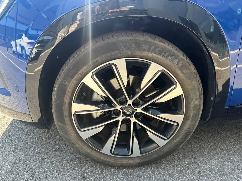 Photo de la voiture RENAULT AUSTRAL E-Tech full hybrid 200 GSR2 Techno