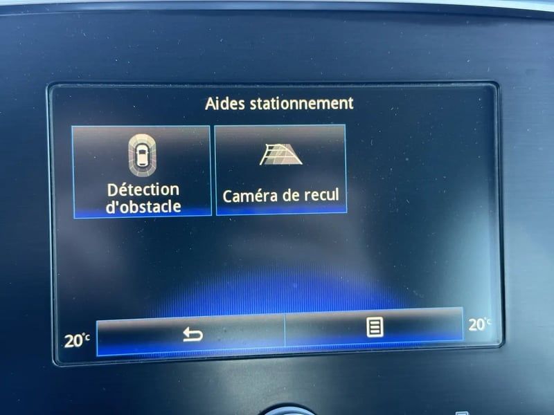 Photo de la voiture RENAULT MEGANE IV BERLINE dCi 130 Energy Zen