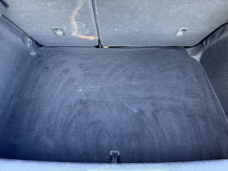 Photo de la voiture RENAULT MEGANE IV BERLINE dCi 130 Energy Zen