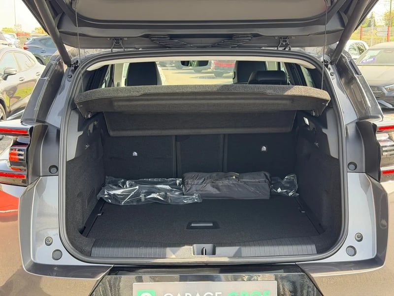 Photo de la voiture CITROEN C5 AIRCROSS HYBRIDE 145 ch e-DCS6 Max