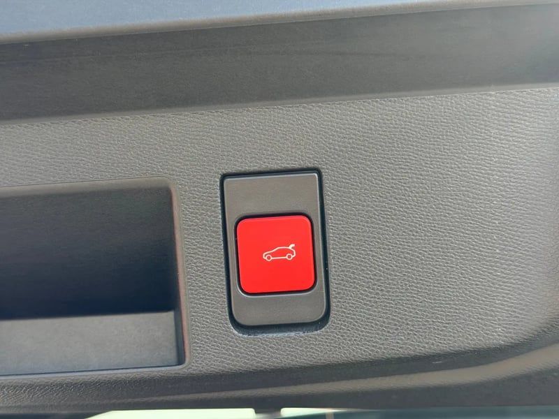Photo de la voiture CITROEN C5 AIRCROSS HYBRIDE 145 ch e-DCS6 Max
