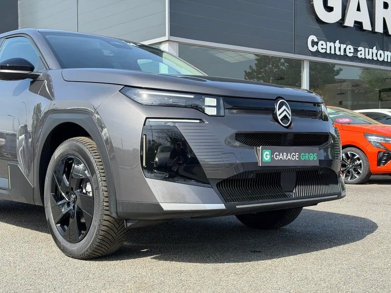 Photo de la voiture CITROEN C5 AIRCROSS HYBRIDE 145 ch e-DCS6 Max