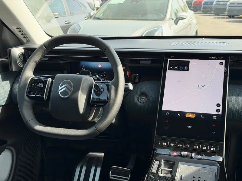 Photo de la voiture CITROEN C5 AIRCROSS HYBRIDE 145 ch e-DCS6 Max