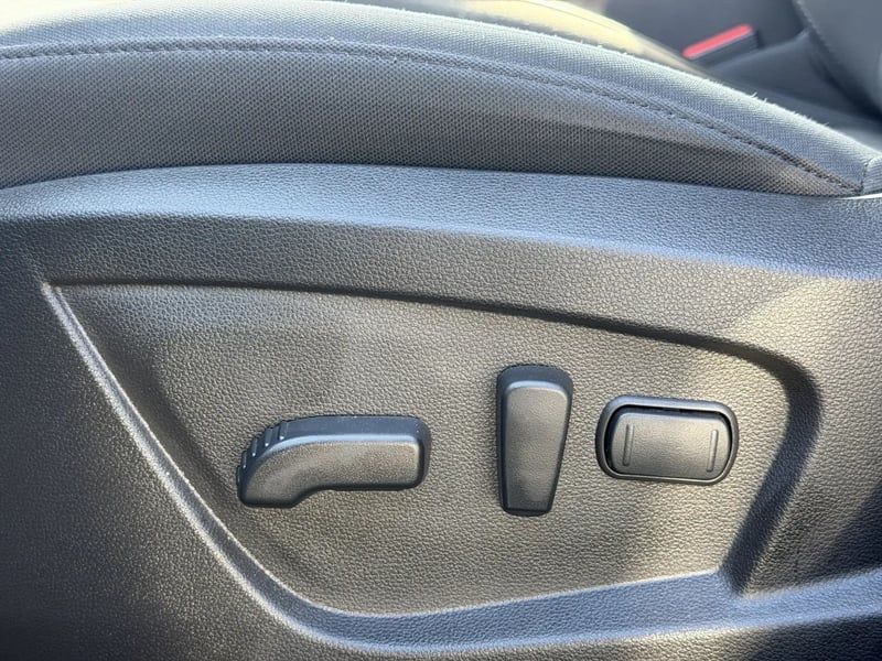 Photo de la voiture RENAULT ARKANA mild hybrid 140 EDC GSR2 Evolution