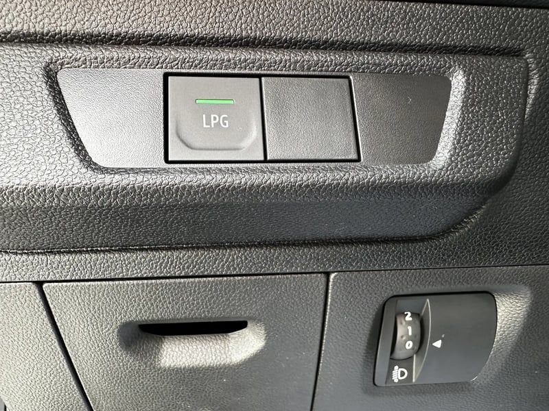 Photo de la voiture DACIA SANDERO ECO-G 100 Stepway Expression