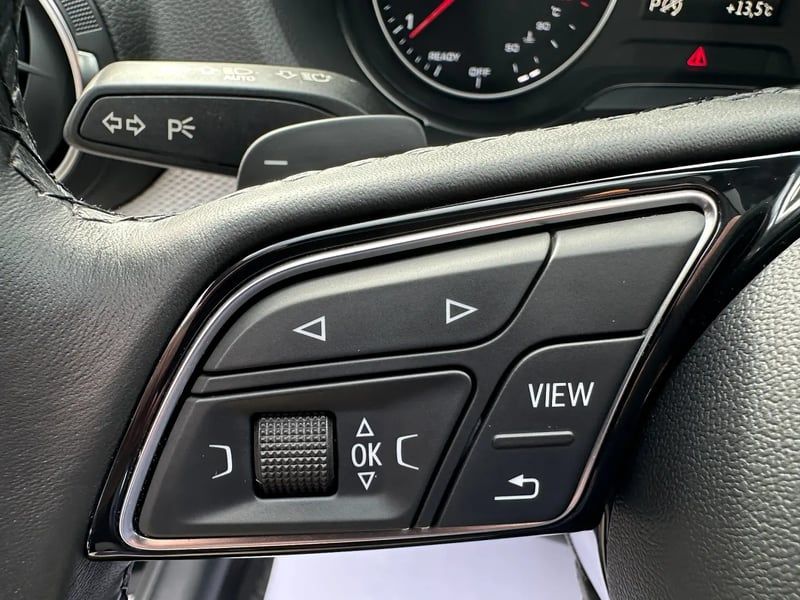 Photo de la voiture AUDI Q2 35 TFSI 150 S tronic 7 S line