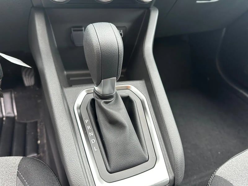 Photo de la voiture RENAULT CLIO V TCe 90 X-Tronic Evolution