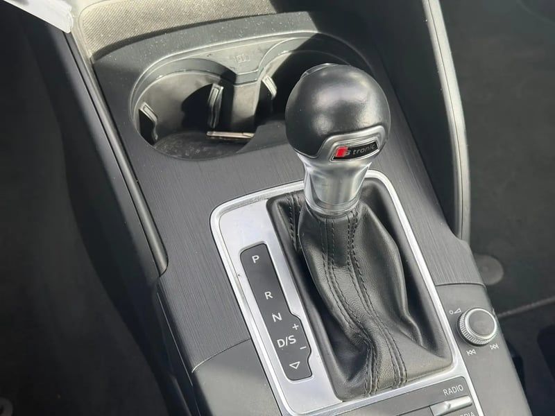 Photo de la voiture AUDI A3 SPORTBACK 40 TFSI 190 S tronic 7 Quattro Sport