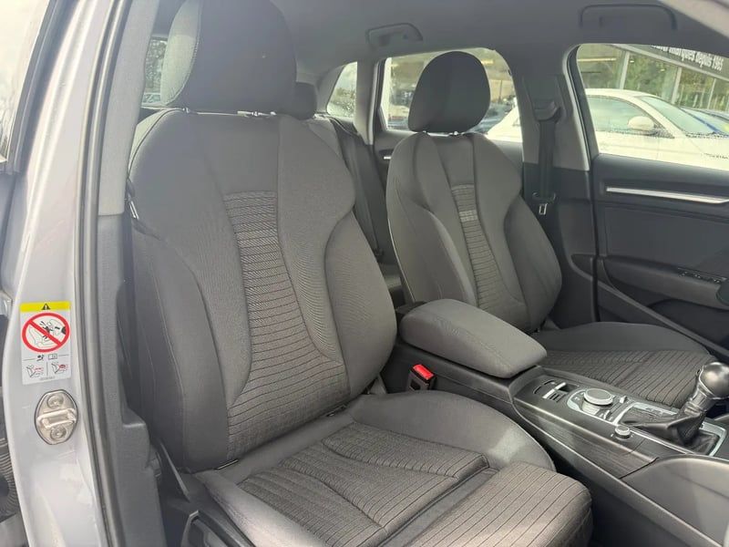 Photo de la voiture AUDI A3 SPORTBACK 40 TFSI 190 S tronic 7 Quattro Sport