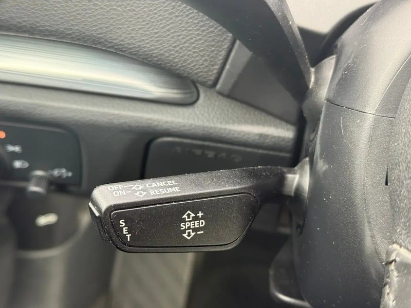 Photo de la voiture AUDI A3 SPORTBACK 40 TFSI 190 S tronic 7 Quattro Sport