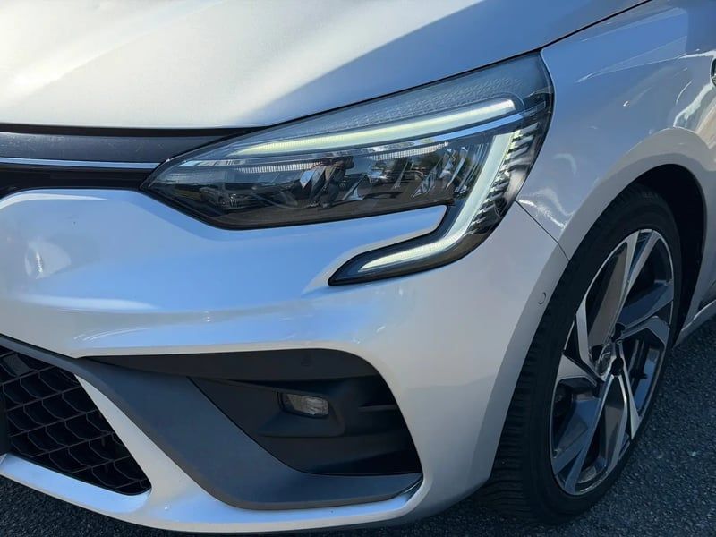 Photo de la voiture RENAULT CLIO V TCe 90 RS Line