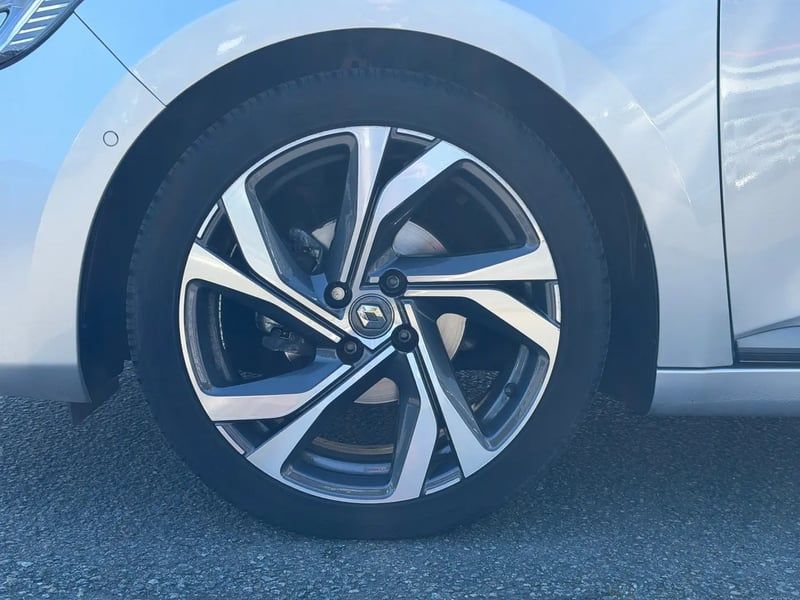 Photo de la voiture RENAULT CLIO V TCe 90 RS Line