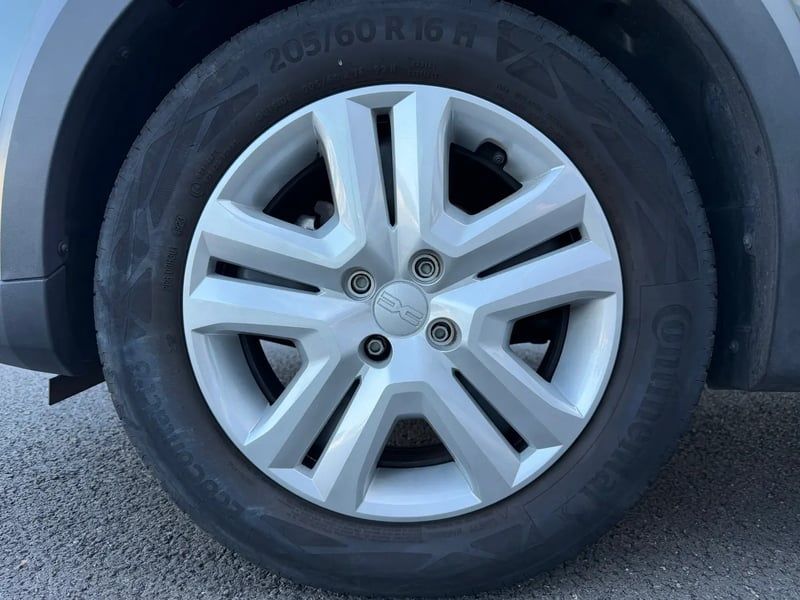 Photo de la voiture DACIA SANDERO ECO-G 100 Stepway Expression