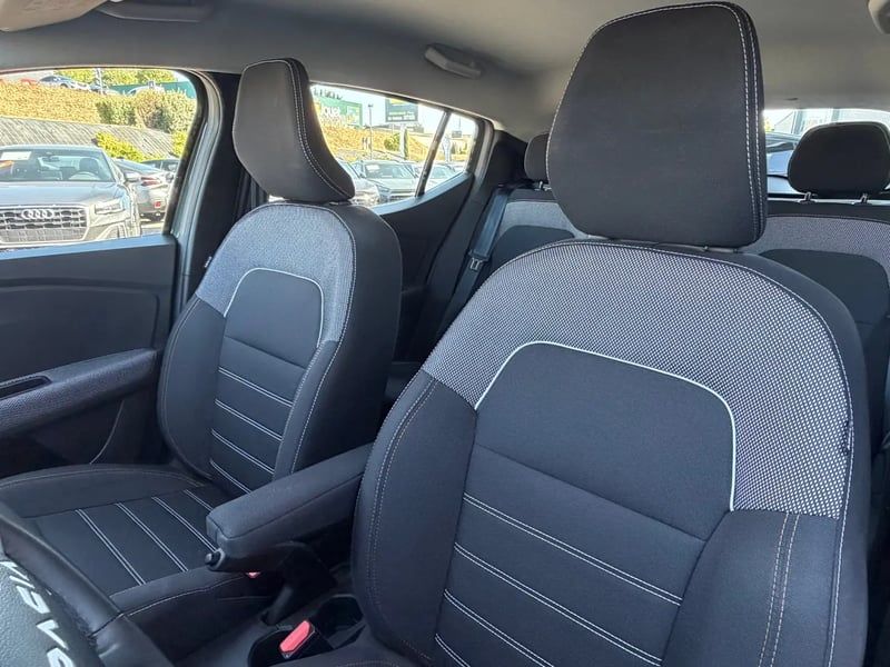 Photo de la voiture DACIA SANDERO ECO-G 100 Stepway Expression