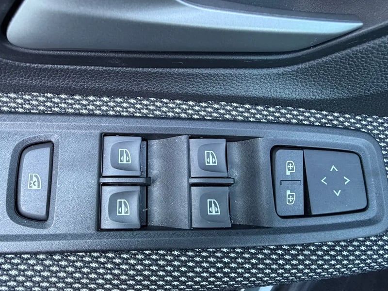Photo de la voiture DACIA SANDERO ECO-G 100 Stepway Expression