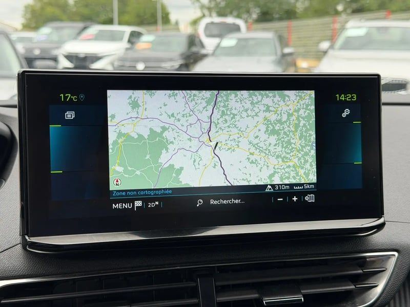 Photo de la voiture PEUGEOT 3008 Hybrid 180 e-EAT8 Allure Pack