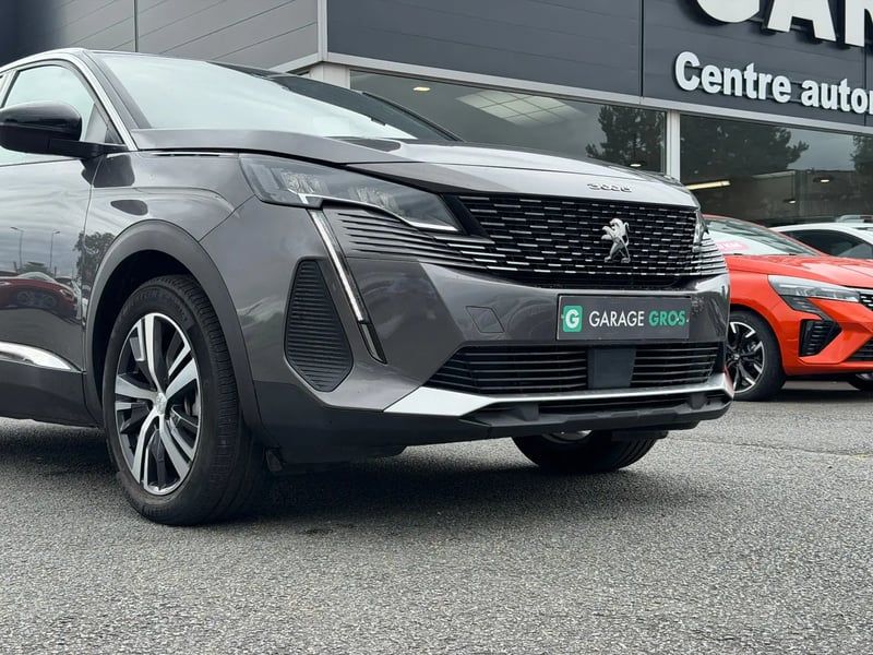 Photo de la voiture PEUGEOT 3008 Hybrid 180 e-EAT8 Allure Pack