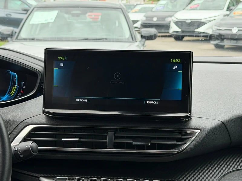 Photo de la voiture PEUGEOT 3008 Hybrid 180 e-EAT8 Allure Pack