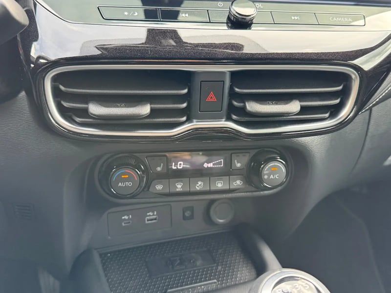 Photo de la voiture NISSAN JUKE 2023.5 DIG-T 114 Tekna