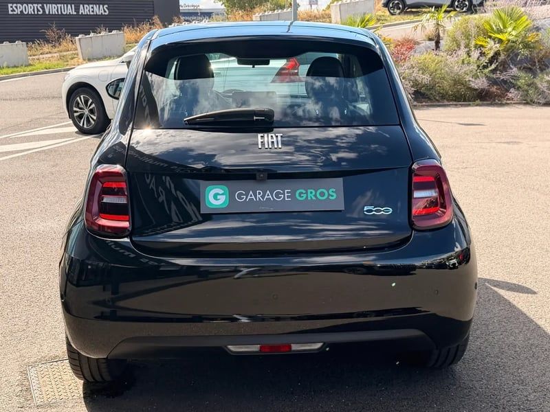 Photo de la voiture FIAT 500e BERLINE 500 e 95 ch Nouvelle 500