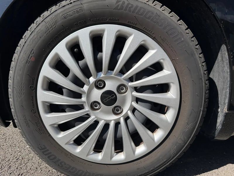 Photo de la voiture FIAT 500e BERLINE 500 e 95 ch Nouvelle 500