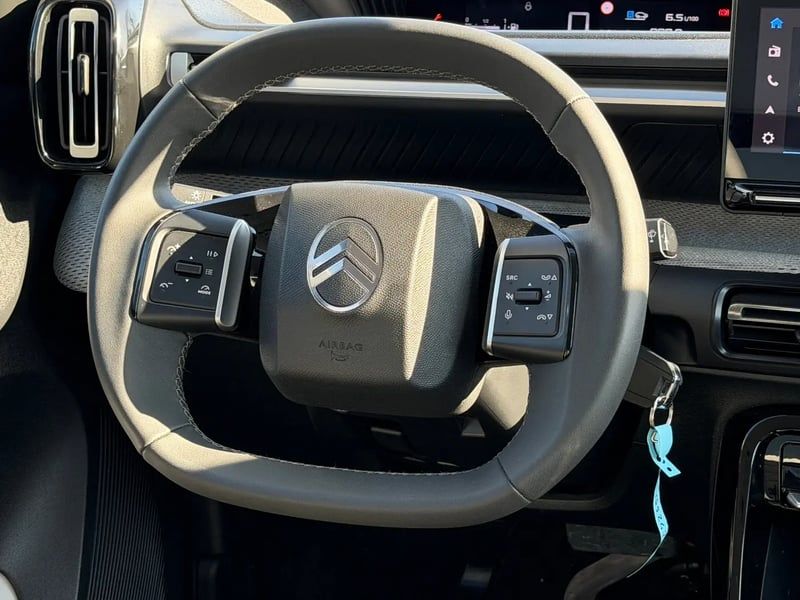 Photo de la voiture CITROEN C3 Turbo 100 ch BVM6 Max
